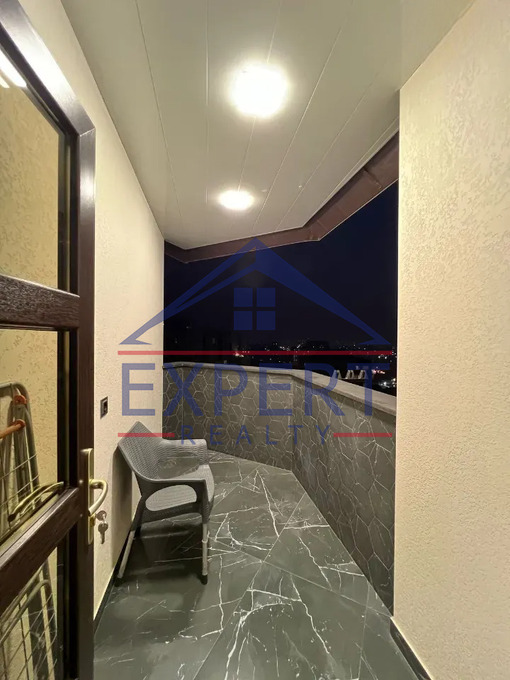 ԿԵՆՏՐՈՆ, ԵՐՎԱՆԴ ՔՈՉԱՐԻ ՓՈՂՈՑ, 3 ՍԵՆՅԱԿ