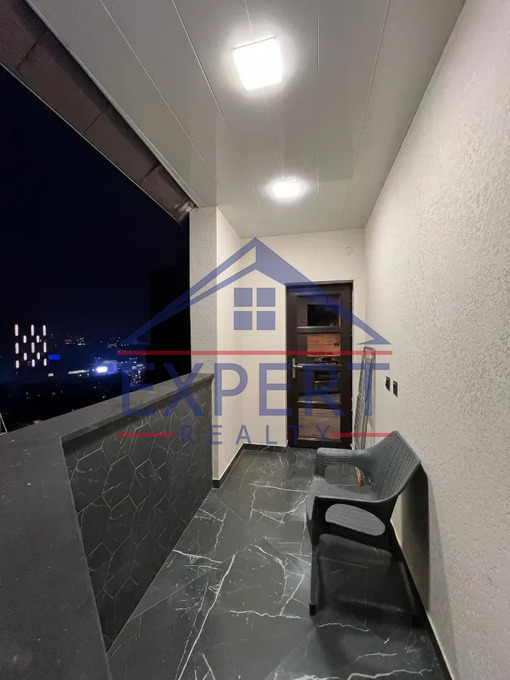 ԿԵՆՏՐՈՆ, ԵՐՎԱՆԴ ՔՈՉԱՐԻ ՓՈՂՈՑ, 3 ՍԵՆՅԱԿ