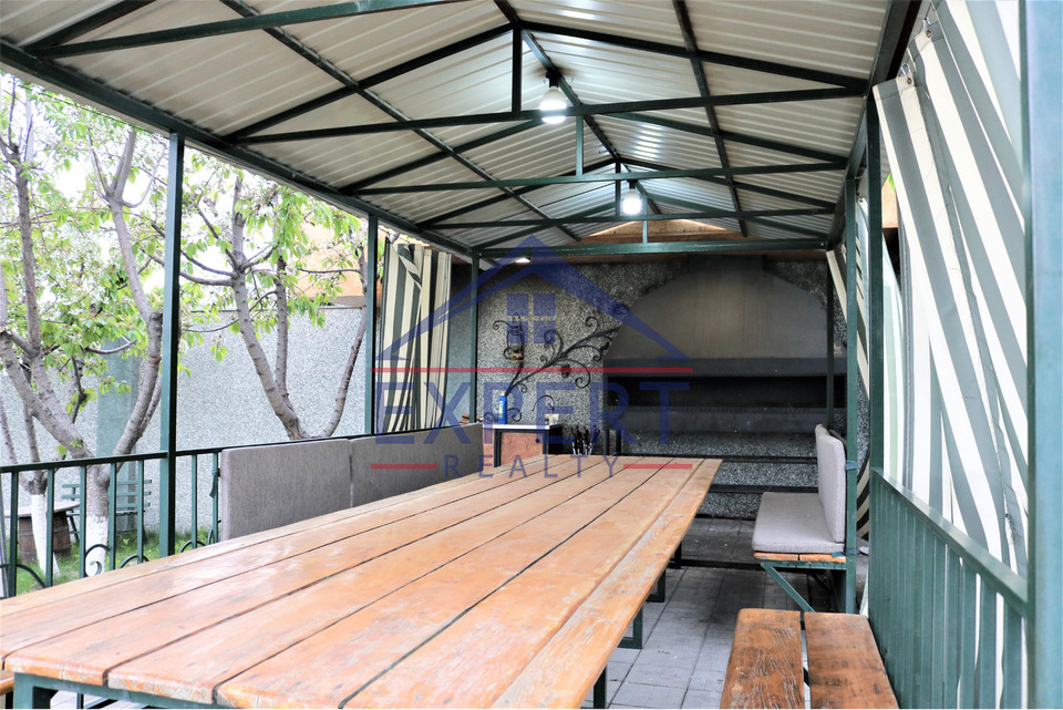 ՆՈՐՔ ՄԱՐԱՇ, ԴԱՎԻԹ ԲԵԿԻ ՓՈՂՈՑ, 5 ՍԵՆՅԱԿ