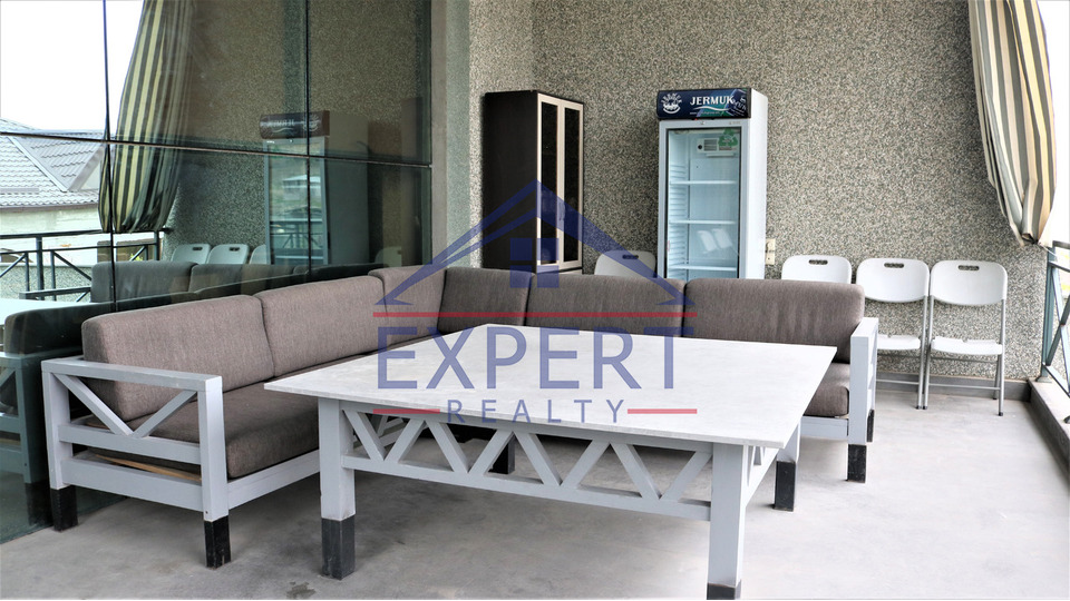 ՆՈՐՔ ՄԱՐԱՇ, ԴԱՎԻԹ ԲԵԿԻ ՓՈՂՈՑ, 5 ՍԵՆՅԱԿ