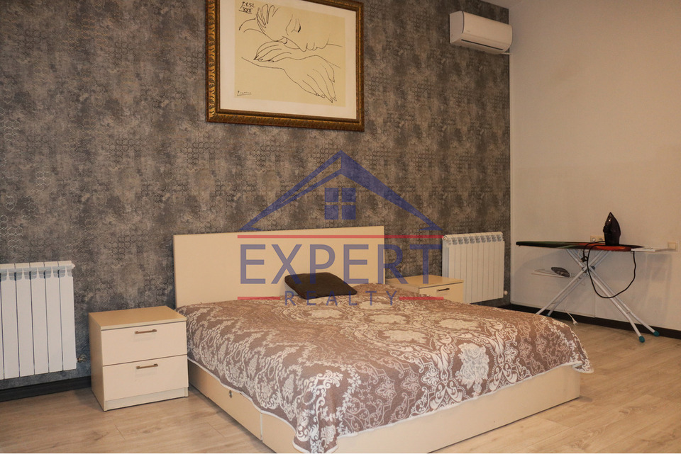 ՆՈՐՔ ՄԱՐԱՇ, ԴԱՎԻԹ ԲԵԿԻ ՓՈՂՈՑ, 5 ՍԵՆՅԱԿ