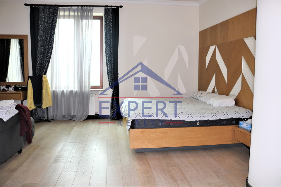 ՆՈՐ ՆՈՐՔ, ԲԱԳՐԵՎԱՆԴ ԹԱՂԱՄԱՍ, 6 ՍԵՆՅԱԿ