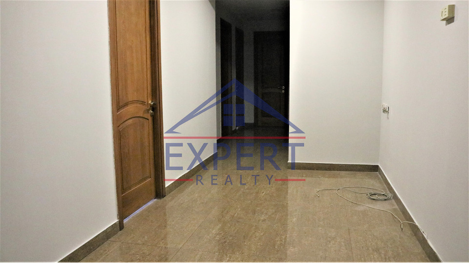 ԿԵՆՏՐՈՆ, ՊԱՐՈՆՅԱՆ ՓՈՂՈՑ, 78 ՔՄ