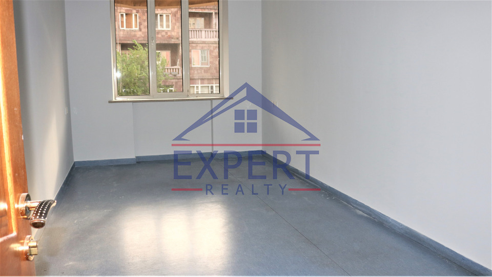 ԿԵՆՏՐՈՆ, ՊԱՐՈՆՅԱՆ ՓՈՂՈՑ, 78 ՔՄ