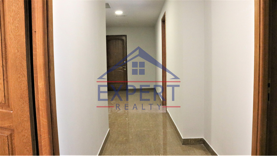 ԿԵՆՏՐՈՆ, ՊԱՐՈՆՅԱՆ ՓՈՂՈՑ, 78 ՔՄ