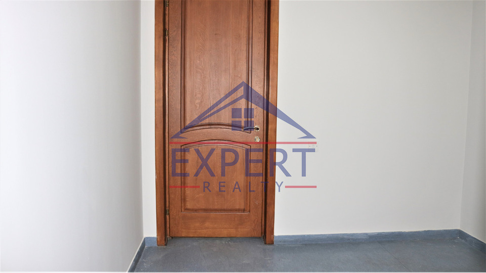 ԿԵՆՏՐՈՆ, ՊԱՐՈՆՅԱՆ ՓՈՂՈՑ, 78 ՔՄ