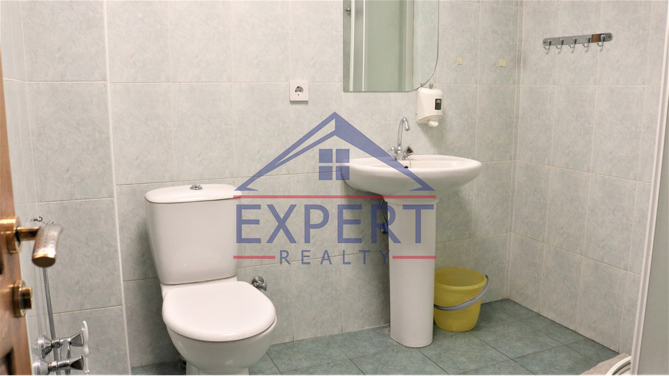 ԿԵՆՏՐՈՆ, ՊԱՐՈՆՅԱՆ ՓՈՂՈՑ, 78 ՔՄ