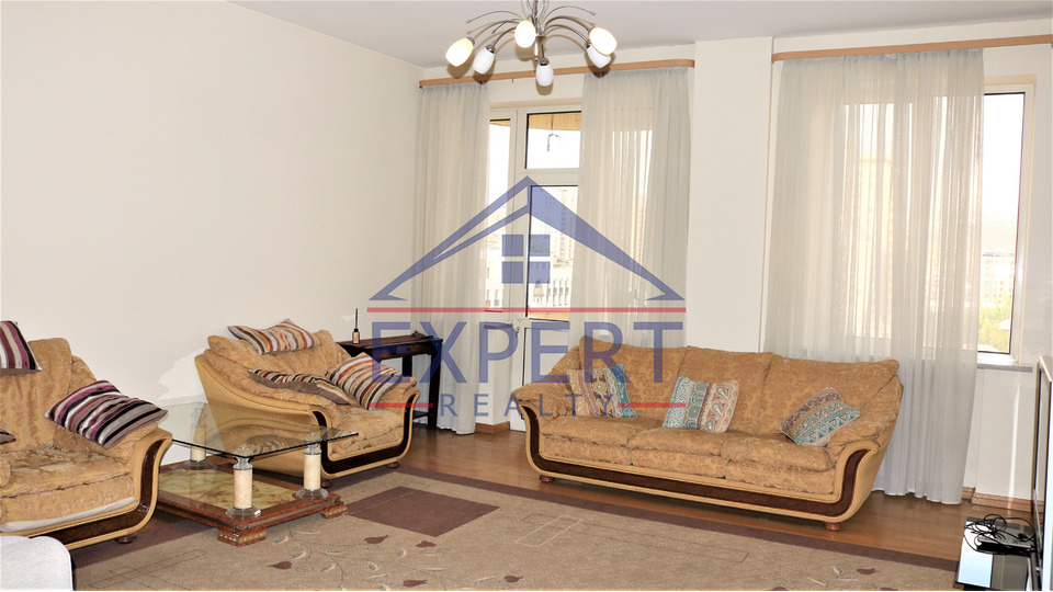 ԿԵՆՏՐՈՆ, ՊԱՐՈՆՅԱՆ ՓՈՂՈՑ, 2 ՍԵՆՅԱԿ