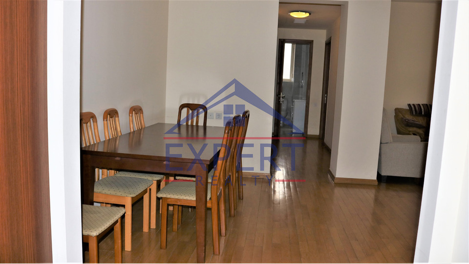 ԿԵՆՏՐՈՆ, ՊԱՐՈՆՅԱՆ ՓՈՂՈՑ, 2 ՍԵՆՅԱԿ