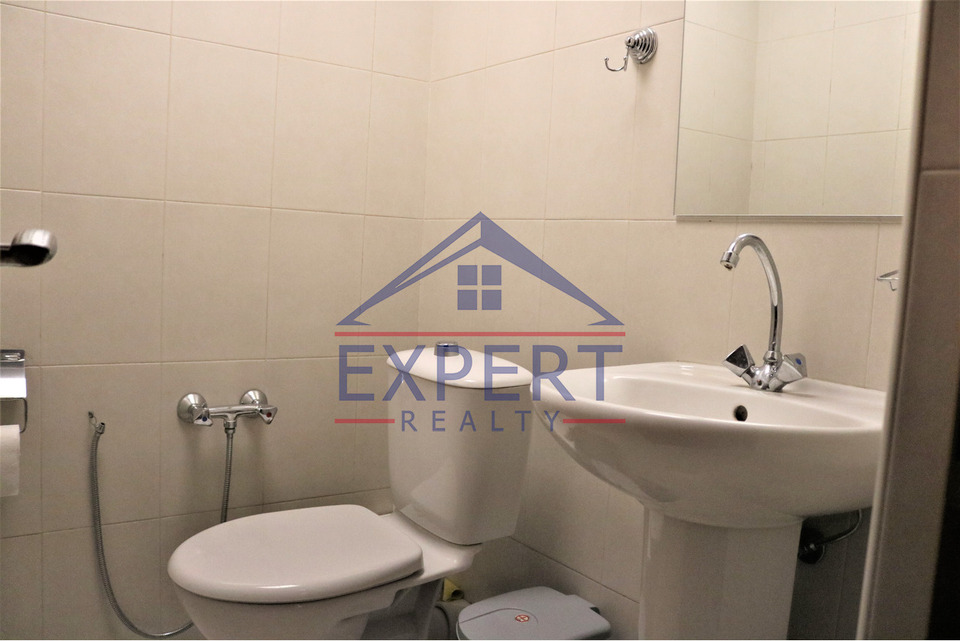 ԿԵՆՏՐՈՆ, ՊԱՐՈՆՅԱՆ ՓՈՂՈՑ, 2 ՍԵՆՅԱԿ