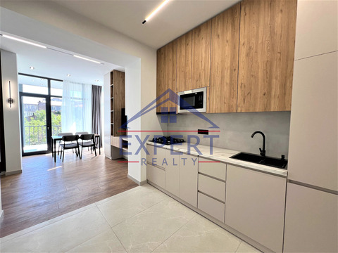 ԿԵՆՏՐՈՆ, ՀԱՆՐԱՊԵՏՈՒԹՅԱՆ ՆՐԲԱՆՑՔ, 3 ՍԵՆՅԱԿ