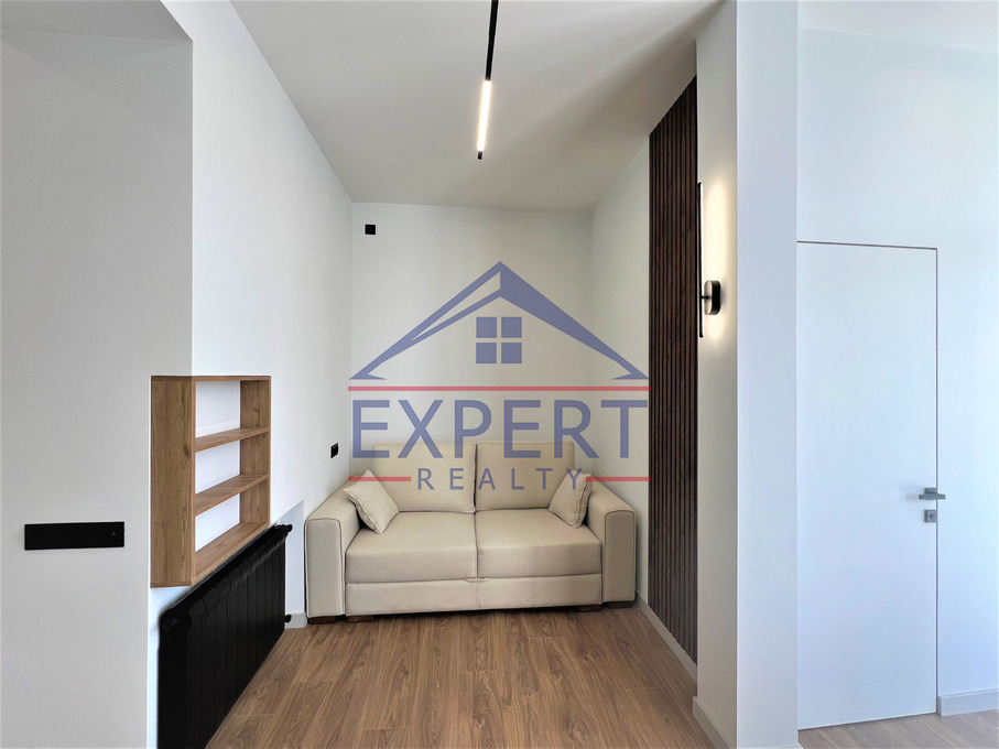 ԿԵՆՏՐՈՆ, ՀԱՆՐԱՊԵՏՈՒԹՅԱՆ ՆՐԲԱՆՑՔ, 3 ՍԵՆՅԱԿ