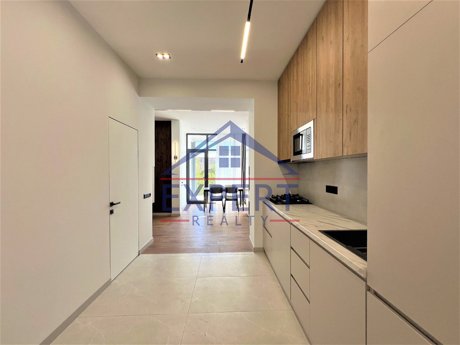 ԿԵՆՏՐՈՆ, ՀԱՆՐԱՊԵՏՈՒԹՅԱՆ ՆՐԲԱՆՑՔ, 3 ՍԵՆՅԱԿ