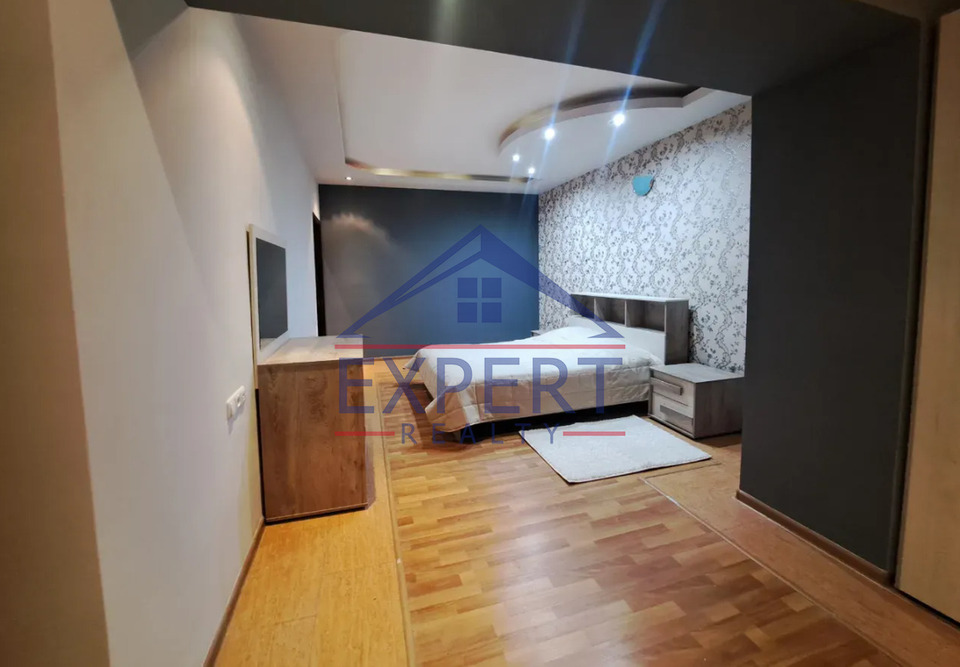 ԿԵՆՏՐՈՆ, ՍԱՅԱԹ ՆՈՎԱՅԻ ՊՈՂՈՏԱ, 3 ՍԵՆՅԱԿ