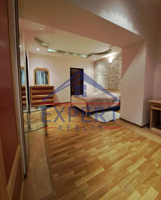 ԿԵՆՏՐՈՆ, ՍԱՅԱԹ ՆՈՎԱՅԻ ՊՈՂՈՏԱ, 3 ՍԵՆՅԱԿ