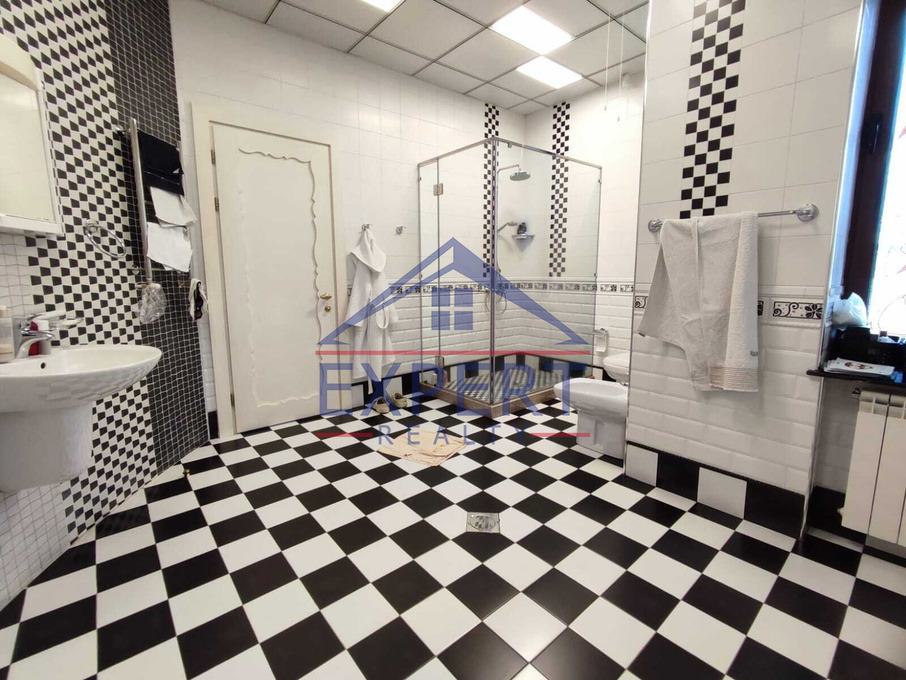 ՆՈՐ ՆՈՐՔ, ԲԱԳՐԵՎԱՆԴ ԹԱՂԱՄԱՍ, 6 ՍԵՆՅԱԿ