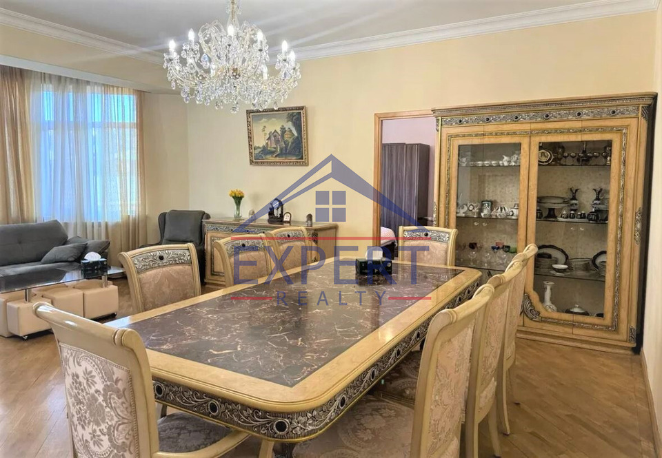 ԿԵՆՏՐՈՆ, ԱԼԵՔ ՄԱՆՈՒԿՅԱՆ ՓՈՂՈՑ, 2 ՍԵՆՅԱԿ