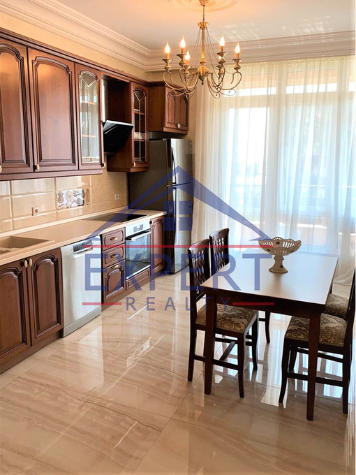 ԿԵՆՏՐՈՆ, ՍԱՅԱԹ ՆՈՎԱ ՊՈՂՈՏԱ, 4 ՍԵՆՅԱԿ