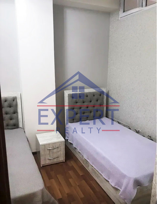 ԱՋԱՓՆՅԱԿ, ԼԵՆԻՆԳՐԱԴՅԱՆ ՓՈՂՈՑ, 3 ՍԵՆՅԱԿ