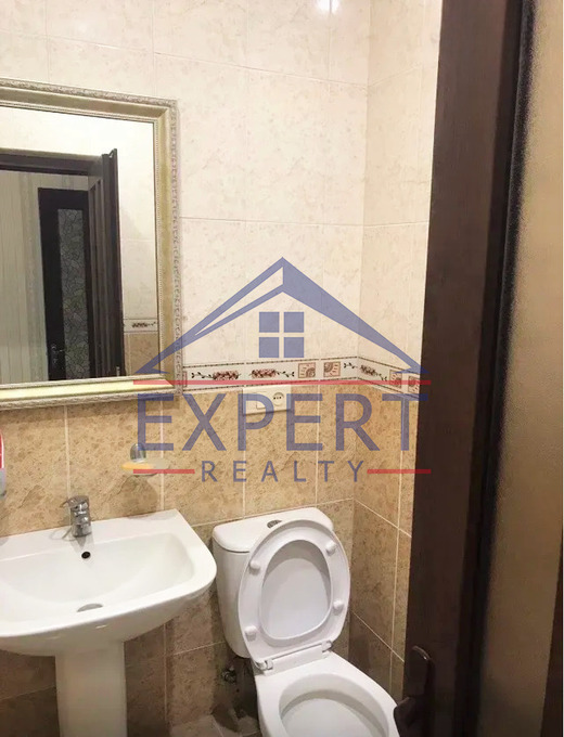 ԱՋԱՓՆՅԱԿ, ԼԵՆԻՆԳՐԱԴՅԱՆ ՓՈՂՈՑ, 3 ՍԵՆՅԱԿ