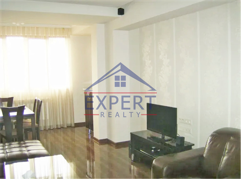 ԿԵՆՏՐՈՆ, ԱԴՄԻՐԱԼ ԻՍԱԿՈՎԻ ՊՈՂՈՏԱ, 2 ՍԵՆՅԱԿ