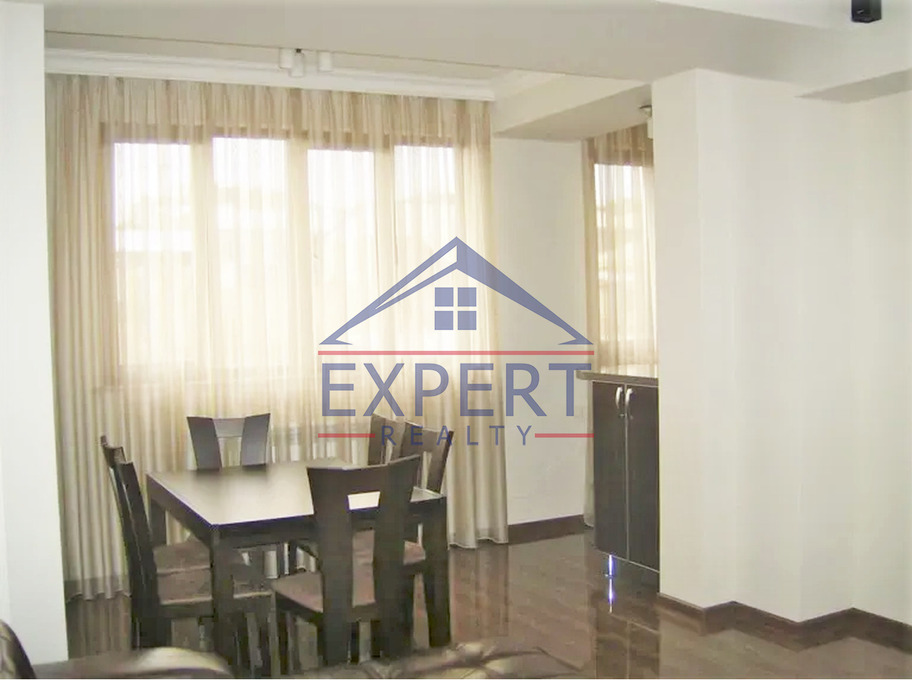 ԿԵՆՏՐՈՆ, ԱԴՄԻՐԱԼ ԻՍԱԿՈՎԻ ՊՈՂՈՏԱ, 2 ՍԵՆՅԱԿ