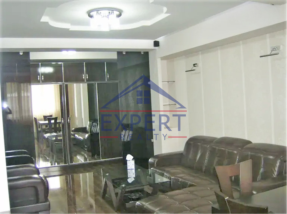 ԿԵՆՏՐՈՆ, ԱԴՄԻՐԱԼ ԻՍԱԿՈՎԻ ՊՈՂՈՏԱ, 2 ՍԵՆՅԱԿ