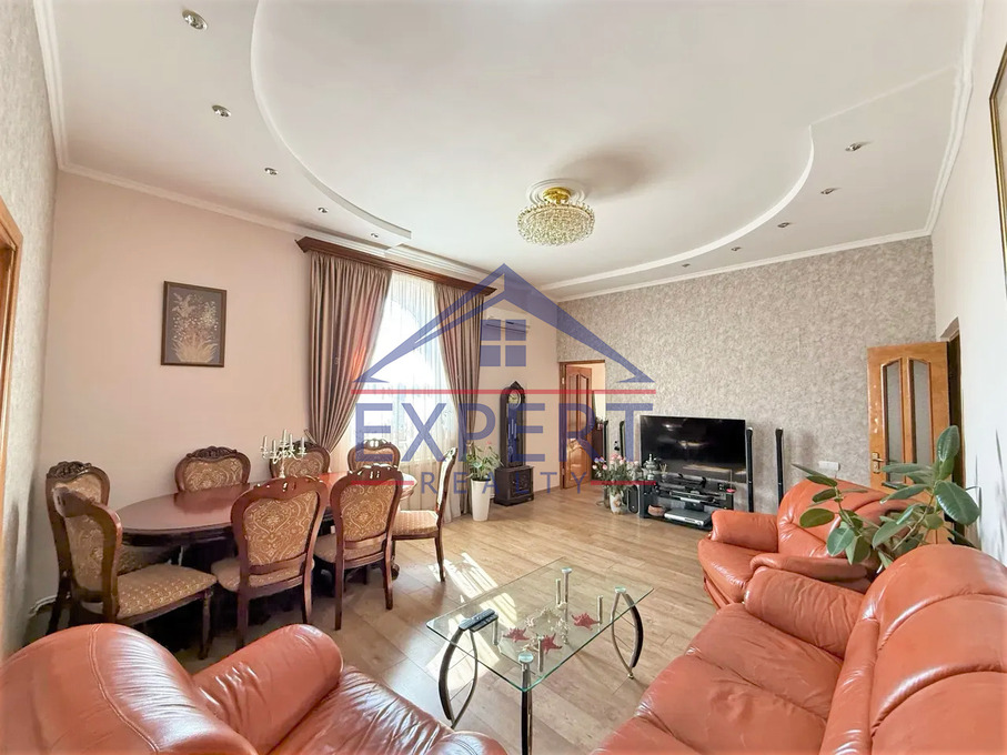 ԿԵՆՏՐՈՆ, ԱՐՇԱԿՈՒՆՅԱՑ ՊՈՂՈՏԱ, 4 ՍԵՆՅԱԿ