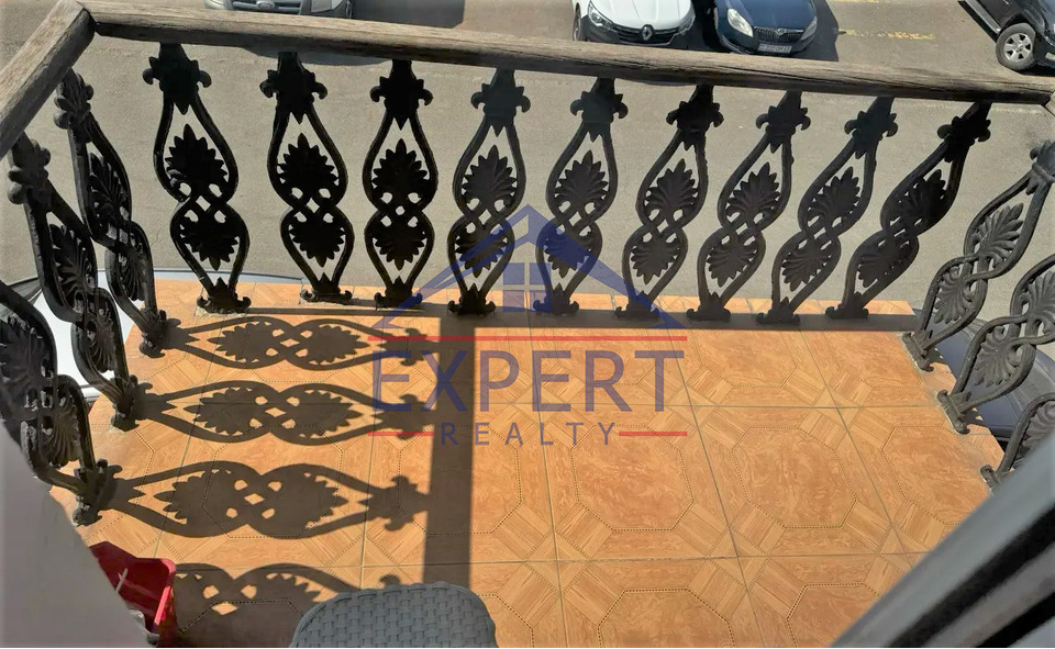 ԿԵՆՏՐՈՆ, ԱՐՇԱԿՈՒՆՅԱՑ ՊՈՂՈՏԱ, 4 ՍԵՆՅԱԿ