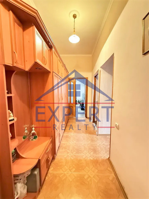 ԿԵՆՏՐՈՆ, ԱՐՇԱԿՈՒՆՅԱՑ ՊՈՂՈՏԱ, 4 ՍԵՆՅԱԿ