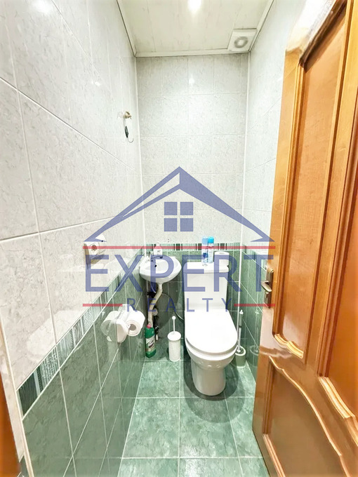 ԿԵՆՏՐՈՆ, ԱՐՇԱԿՈՒՆՅԱՑ ՊՈՂՈՏԱ, 4 ՍԵՆՅԱԿ