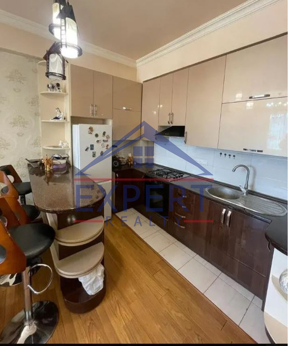 ԿԵՆՏՐՈՆ, ԱՐԳԻՇՏԻ ՓՈՂՈՑ, 3 ՍԵՆՅԱԿ