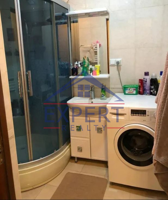 ԿԵՆՏՐՈՆ, ԱՐԳԻՇՏԻ ՓՈՂՈՑ, 3 ՍԵՆՅԱԿ