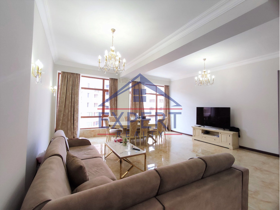 ԿԵՆՏՐՈՆ, ՀՅՈՒՍԻՍԱՅԻՆ ՊՈՂՈՏԱ, 4 ՍԵՆՅԱԿ