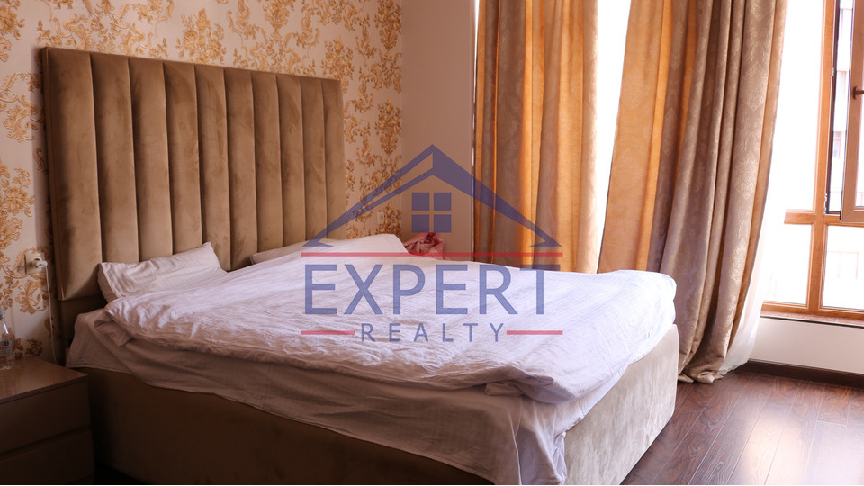 ԿԵՆՏՐՈՆ, ՀՅՈՒՍԻՍԱՅԻՆ ՊՈՂՈՏԱ, 4 ՍԵՆՅԱԿ