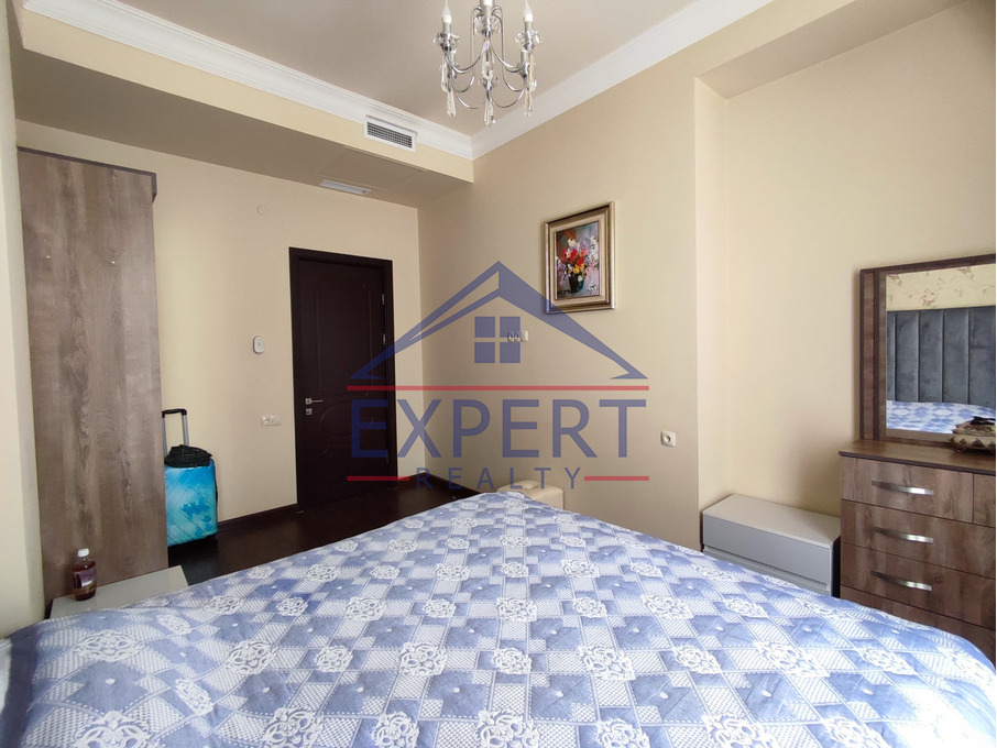 ԿԵՆՏՐՈՆ, ՀՅՈՒՍԻՍԱՅԻՆ ՊՈՂՈՏԱ, 4 ՍԵՆՅԱԿ