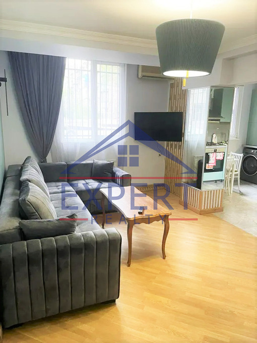 ԿԵՆՏՐՈՆ, ԵՐՎԱՆԴ ՔՈՉԱՐԻ ՓՈՂՈՑ, 2 ՍԵՆՅԱԿ