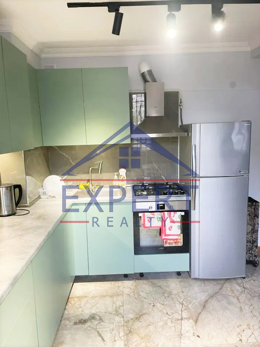 ԿԵՆՏՐՈՆ, ԵՐՎԱՆԴ ՔՈՉԱՐԻ ՓՈՂՈՑ, 2 ՍԵՆՅԱԿ