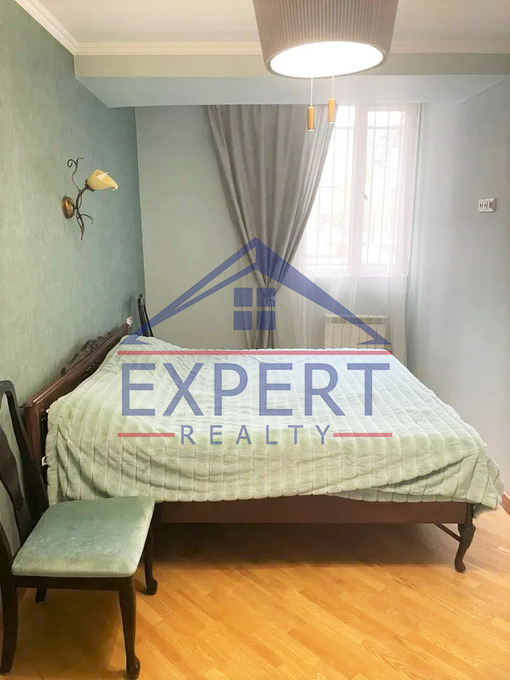 ԿԵՆՏՐՈՆ, ԵՐՎԱՆԴ ՔՈՉԱՐԻ ՓՈՂՈՑ, 2 ՍԵՆՅԱԿ