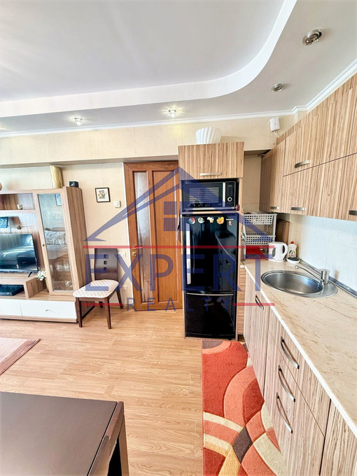 ԿԵՆՏՐՈՆ, ԿՈՂԲԱՑԻ ՓՈՂՈՑ, 2 ՍԵՆՅԱԿ