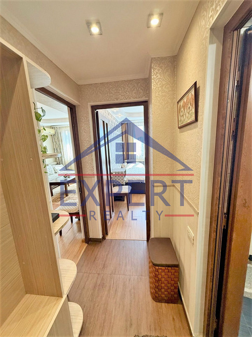 ԿԵՆՏՐՈՆ, ԿՈՂԲԱՑԻ ՓՈՂՈՑ, 2 ՍԵՆՅԱԿ