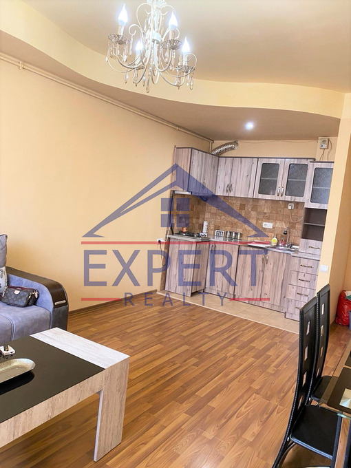 ԿԵՆՏՐՈՆ, ՆԱՐ-ԴՈՍԻ ՓՈՂՈՑ, 2 ՍԵՆՅԱԿ