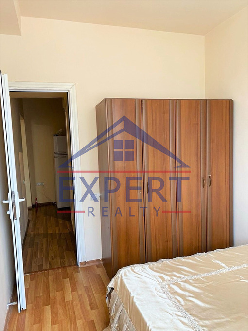 ԿԵՆՏՐՈՆ, ՆԱՐ-ԴՈՍԻ ՓՈՂՈՑ, 2 ՍԵՆՅԱԿ