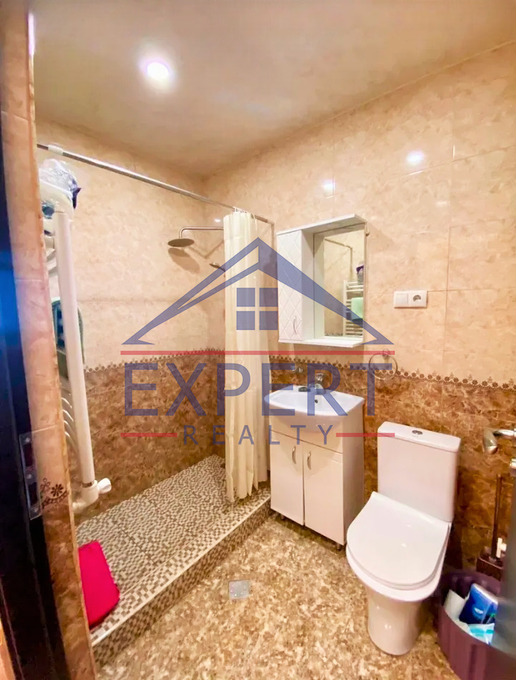 ԿԵՆՏՐՈՆ, ԱՐԳԻՇՏԻ ՓՈՂՈՑ, 2 ՍԵՆՅԱԿ