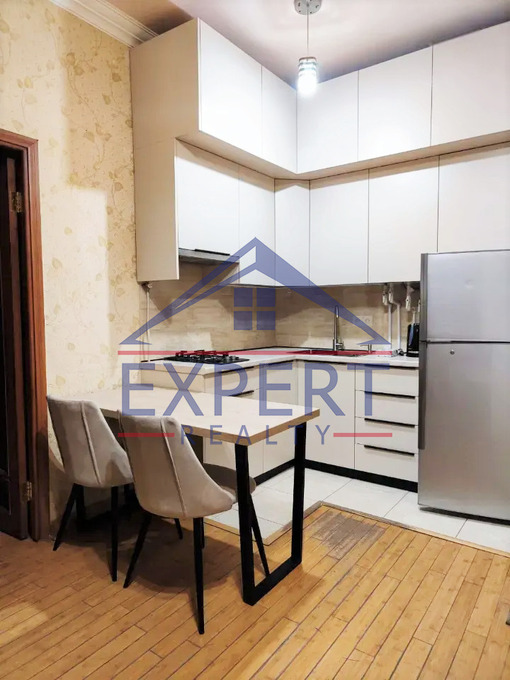 ԿԵՆՏՐՈՆ, ԱՐԳԻՇՏԻ ՓՈՂՈՑ, 2 ՍԵՆՅԱԿ