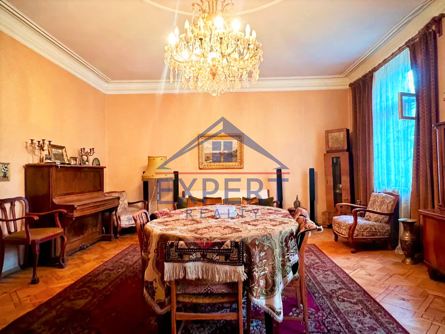 ԿԵՆՏՐՈՆ, ՏԻԳՐԱՆ ՄԵԾ ՊՈՂՈՏԱ, 2 ՍԵՆՅԱԿ