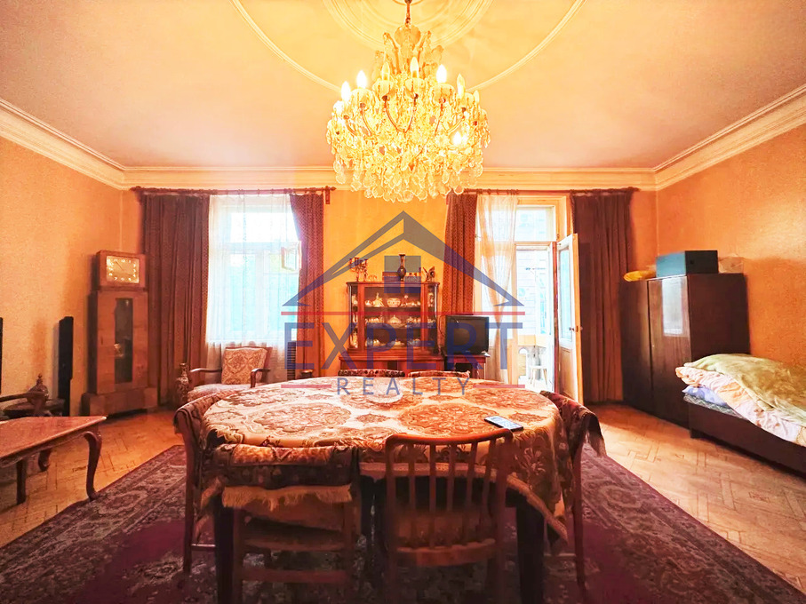 ԿԵՆՏՐՈՆ, ՏԻԳՐԱՆ ՄԵԾ ՊՈՂՈՏԱ, 2 ՍԵՆՅԱԿ