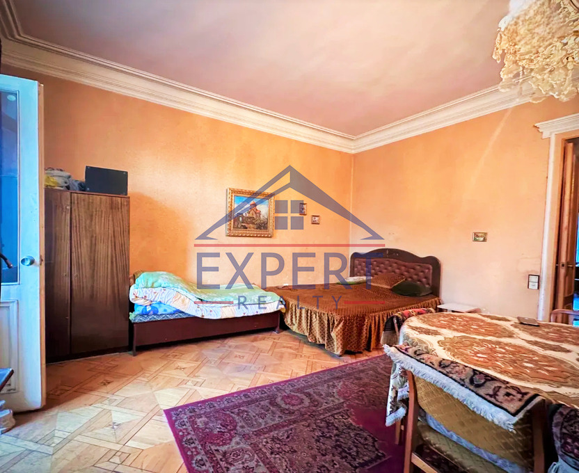 ԿԵՆՏՐՈՆ, ՏԻԳՐԱՆ ՄԵԾ ՊՈՂՈՏԱ, 2 ՍԵՆՅԱԿ