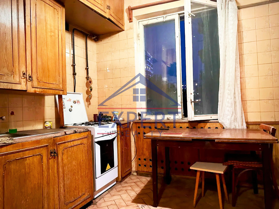 ԿԵՆՏՐՈՆ, ՏԻԳՐԱՆ ՄԵԾ ՊՈՂՈՏԱ, 2 ՍԵՆՅԱԿ