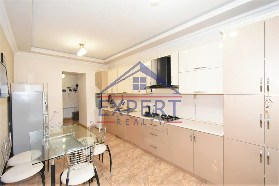 ԱՐԱԲԿԻՐ, ԿԻԵՎՅԱՆ ՓՈՂՈՑ, 4 ՍԵՆՅԱԿ